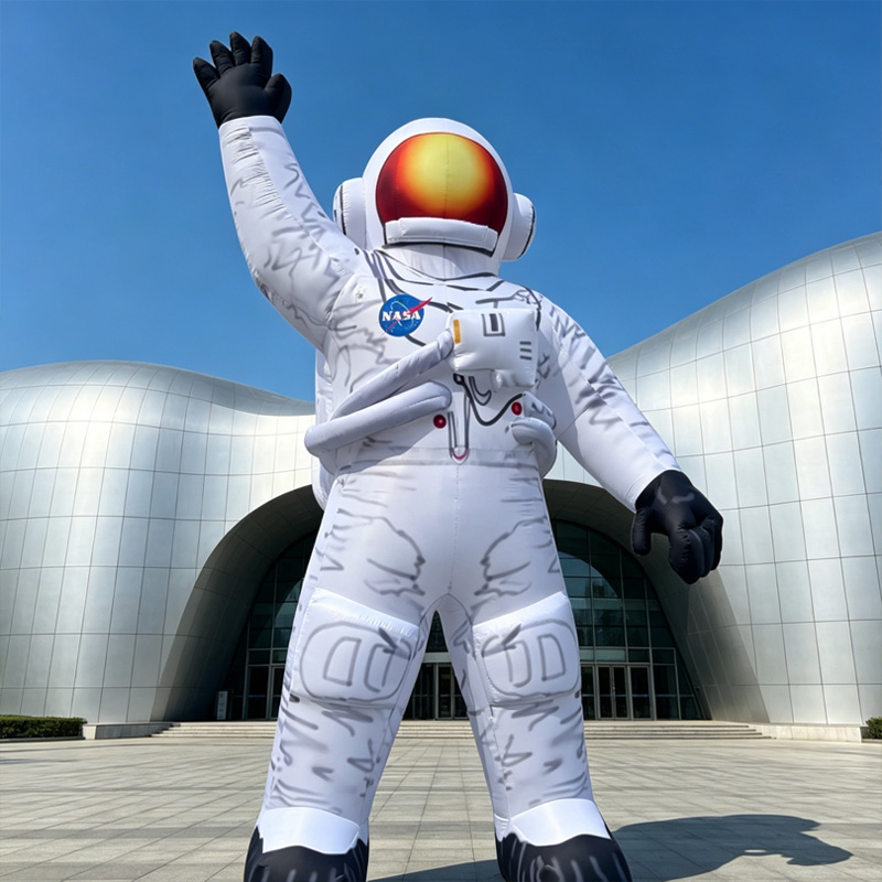 Inflatable astronaut, space sc – Science Exhibition Models Bewertung und Preis